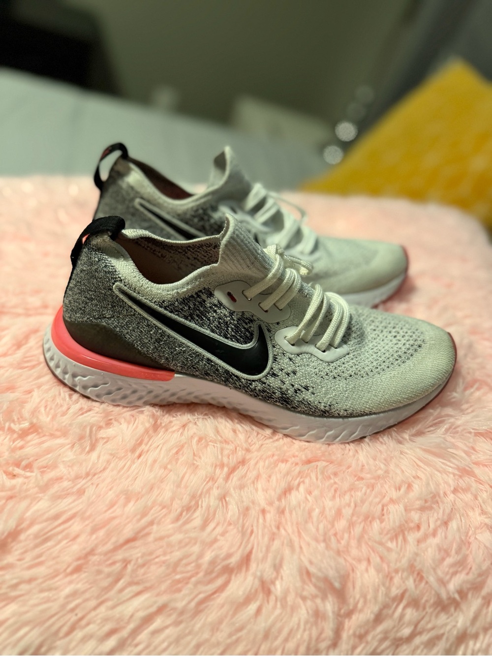 Nike Women's White, Black & Pink Knit Running Sneakers